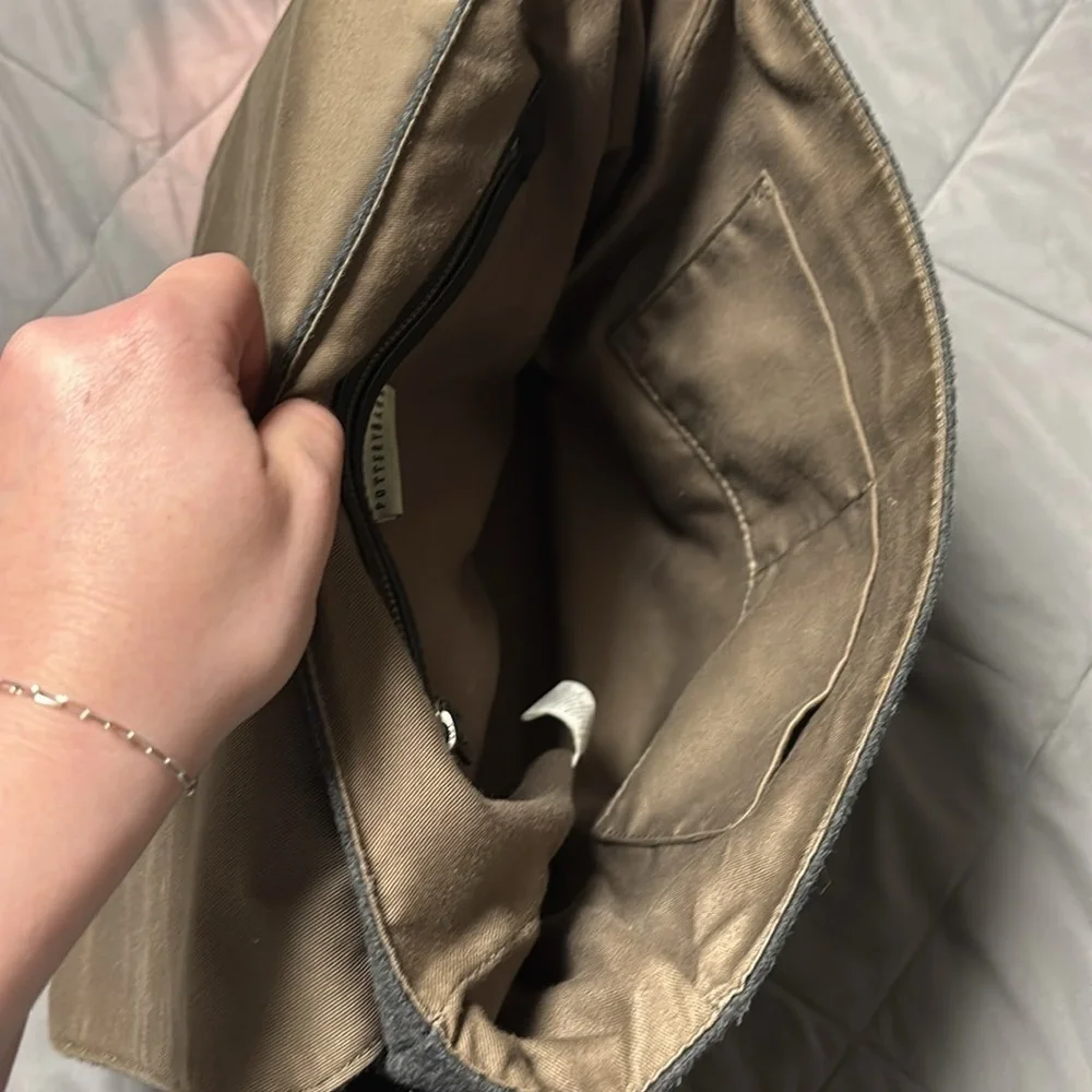 POTTERY BARN GRAY ESSEX FELT MESSENGER BACKPACK BAG